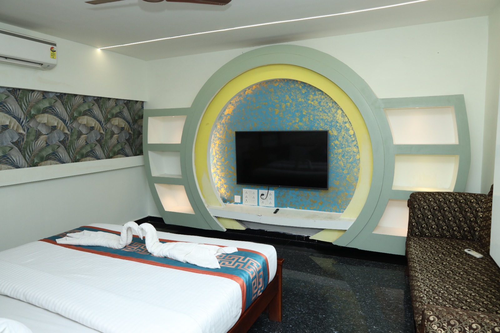 Executive Suite Workspace